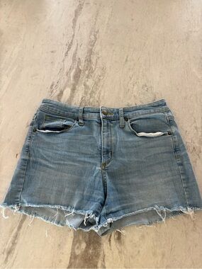 Universal Thread Light Blue Frayed Hem Denim Shorts